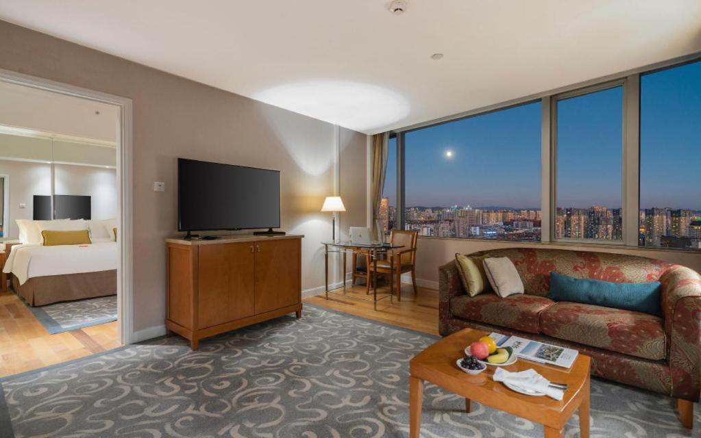 קונמינג Kai Wah Plaza International Hotel מראה חיצוני תמונה