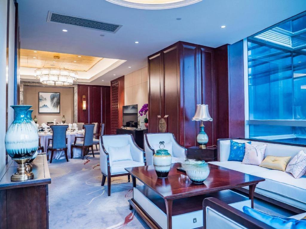קונמינג Kai Wah Plaza International Hotel מראה חיצוני תמונה